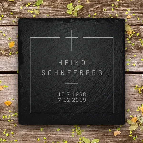 Urnengrab Grabstein aus Schiefer von MEMORIAM Gedenktafeln.