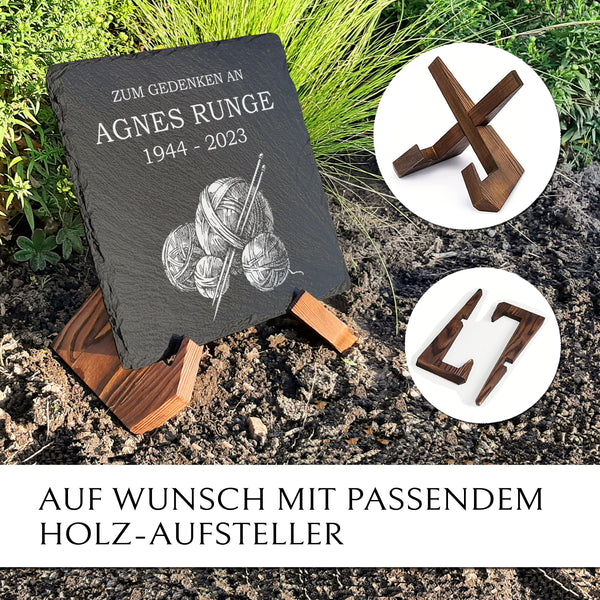 Laden Sie das Bild in den Galerie-Viewer, Gedenk- & Trauertafel mit Wollknäuel Gravur und Text nach Wunsch | MEMORIAM.