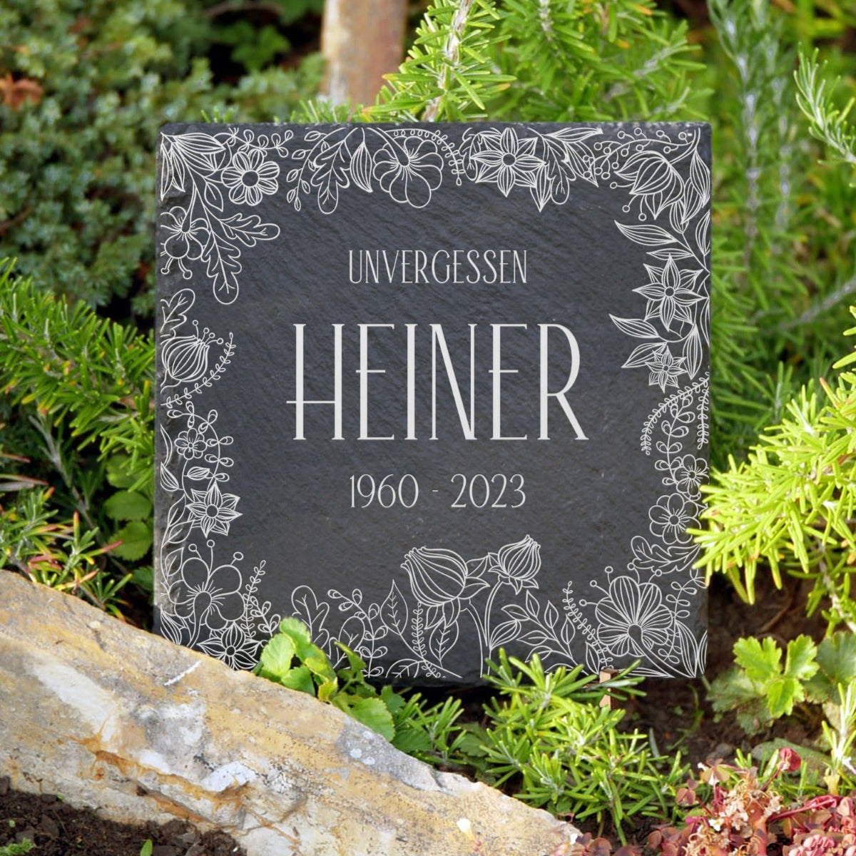 Gedenktafel aus Schiefer für Urnen- und Wiesengrab | Von MEMORIAM Gedenktafeln.
