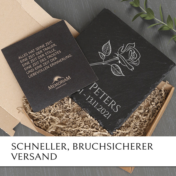 Laden Sie das Bild in den Galerie-Viewer, Trauerstein aus Schiefer mit Rose Gravur & Inschrift online kaufen mit MEMORIAM Gedenktafeln.