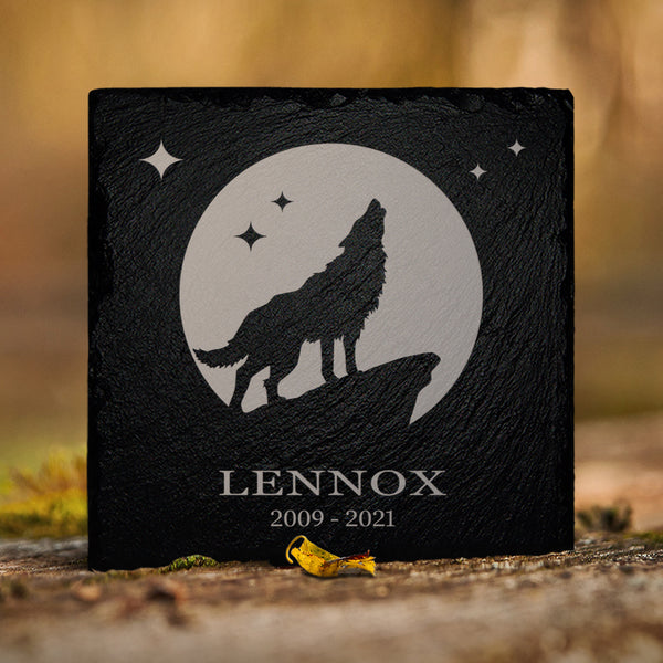 Laden Sie das Bild in den Galerie-Viewer, Liebevoller Hund Trauerstein mit Name | MEMORIAM