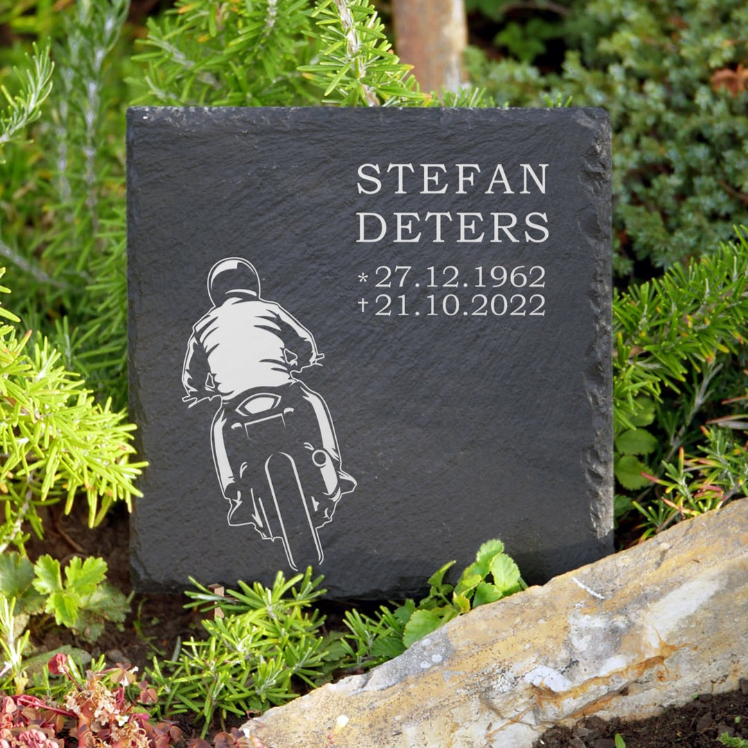 Gedenk- &amp; Trauerstein mit Motorrad Gravur online bestellen | MEMORIAM.