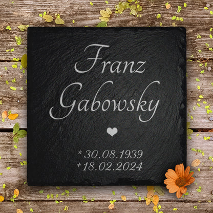 Gedenk- & Trauerstein aus Schiefer mit Herz Gravur & Inschrift | MEMORIAM.
