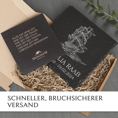 Grabsteinplatte aus Schiefer für Urnengrab mit Segelschiff von MEMORIAM. 