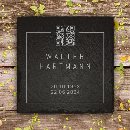 Kleine Grabplatte aus Schiefer mit QR Code & Beschriftung von MEMORIAM Gedenktafeln