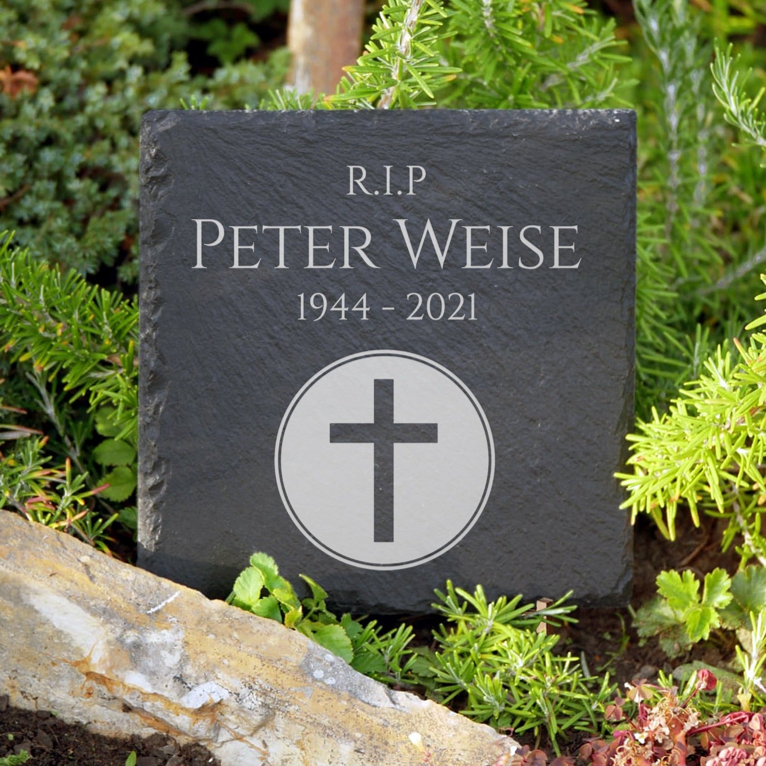 Grab- & Gedenkstein Kreuz 30x30 cm preiswert online bestellen bei MEMORIAM.