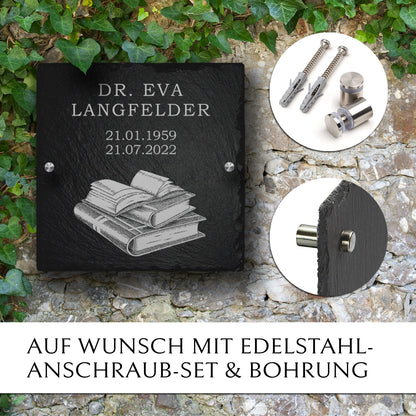 Trauer- & Gedenktafel aus Schiefer mit Bücher Gravur | MEMORIAM.
