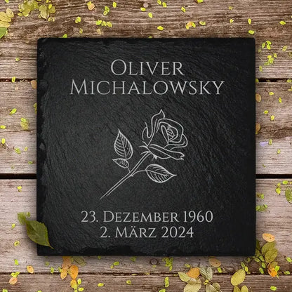Familiengrab Gedenktafel  aus Schiefer mit Rosen Gravur und Inschrift von MEMORIAM.