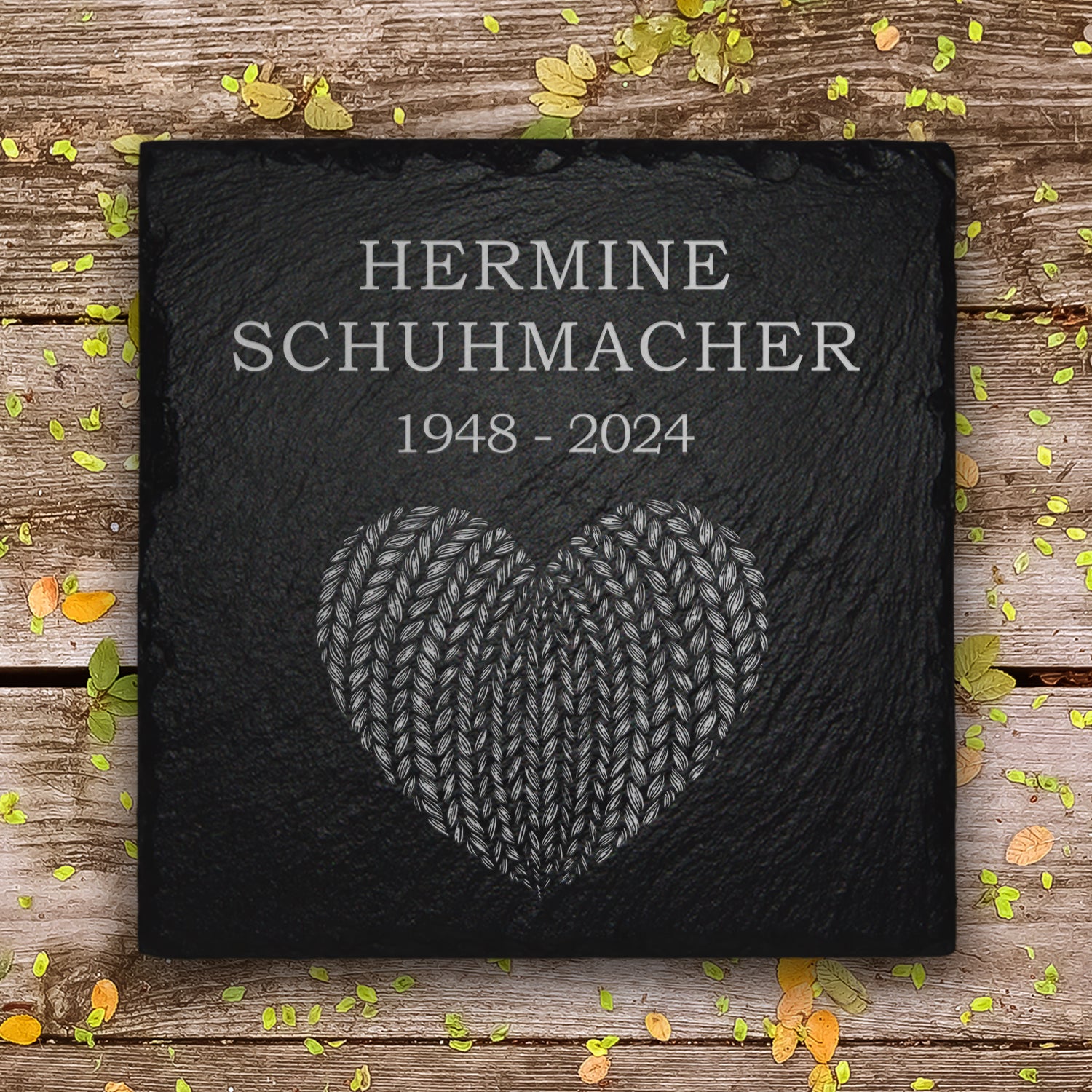 Urnengrabstein aus Schiefer mit Herz Gravur & Inschrift | MEMORIAM. 