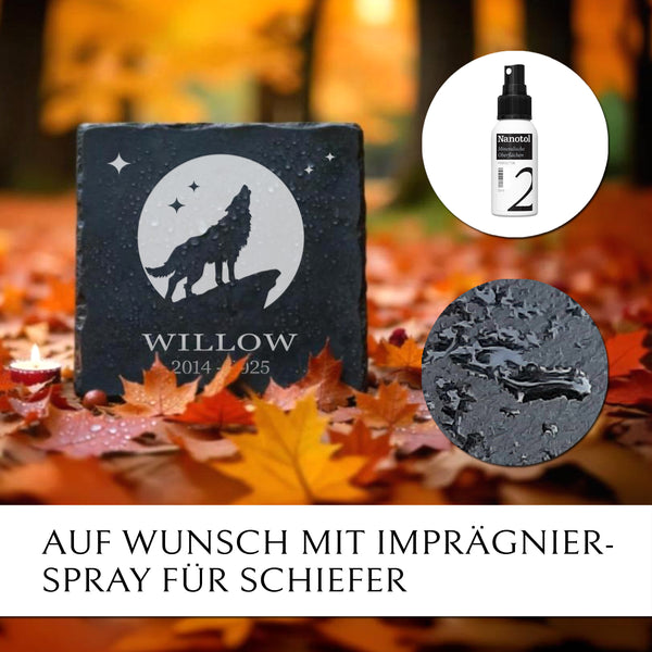 Laden Sie das Bild in den Galerie-Viewer, Hund Grabstein aus Schiefer mit Imprägnierung von MEMORIAM.
